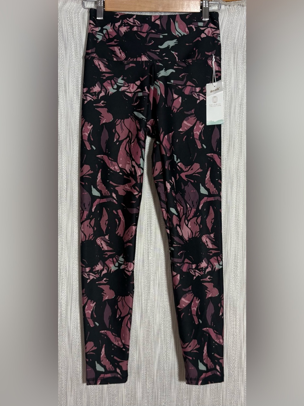 Balance Collection Black Leggings with Mauve Floral Print dry-wik